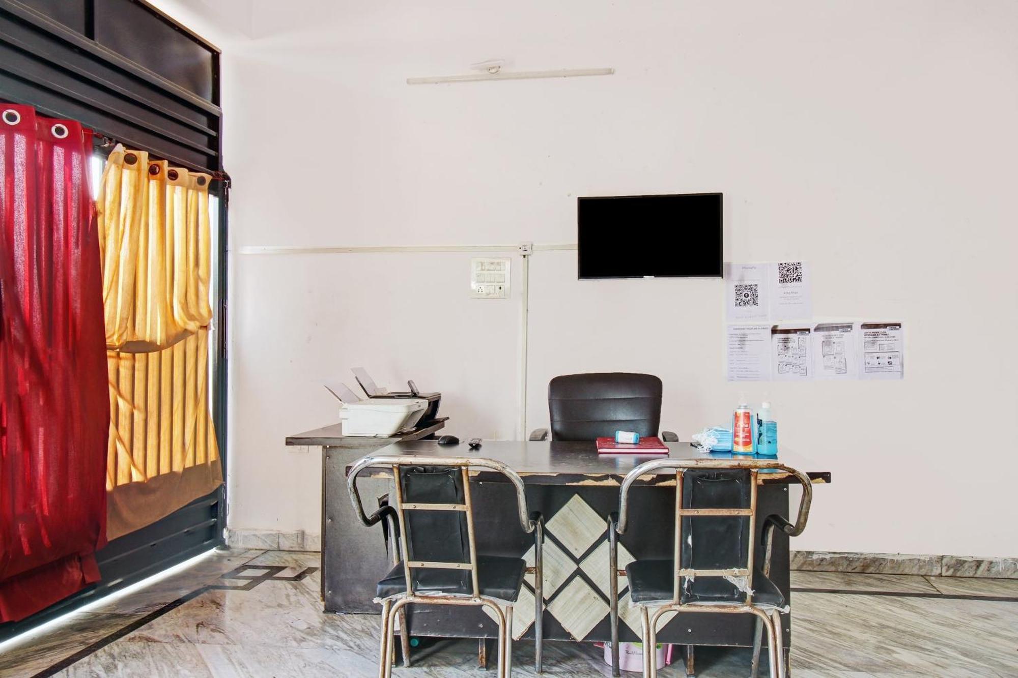 Hotel O Jr Hotel Лакхнау Екстер'єр фото