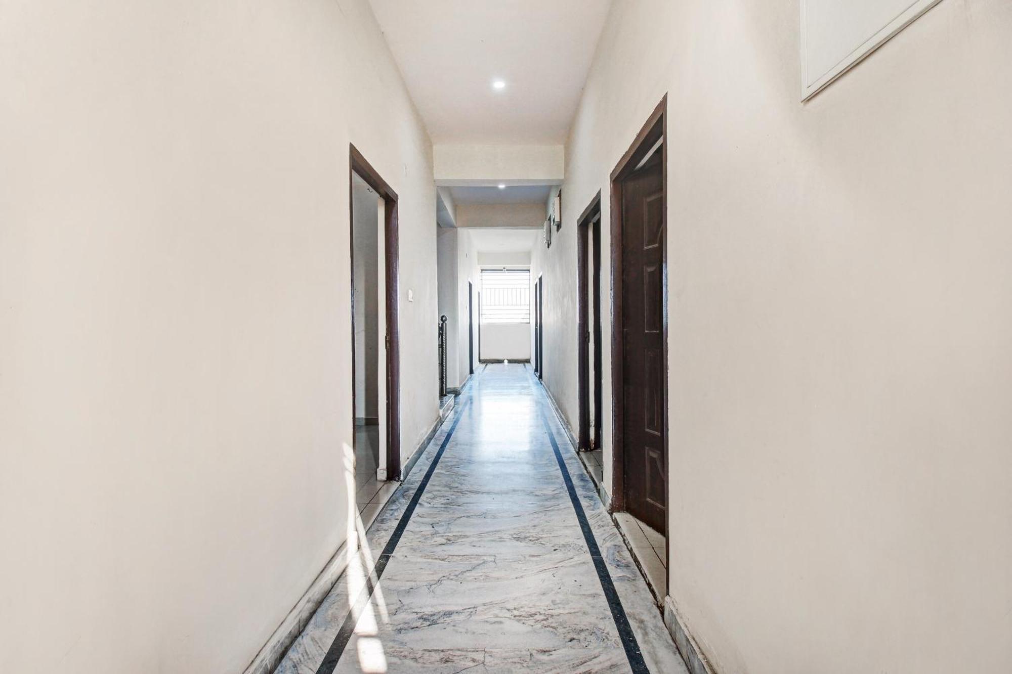 Hotel O Jr Hotel Лакхнау Екстер'єр фото